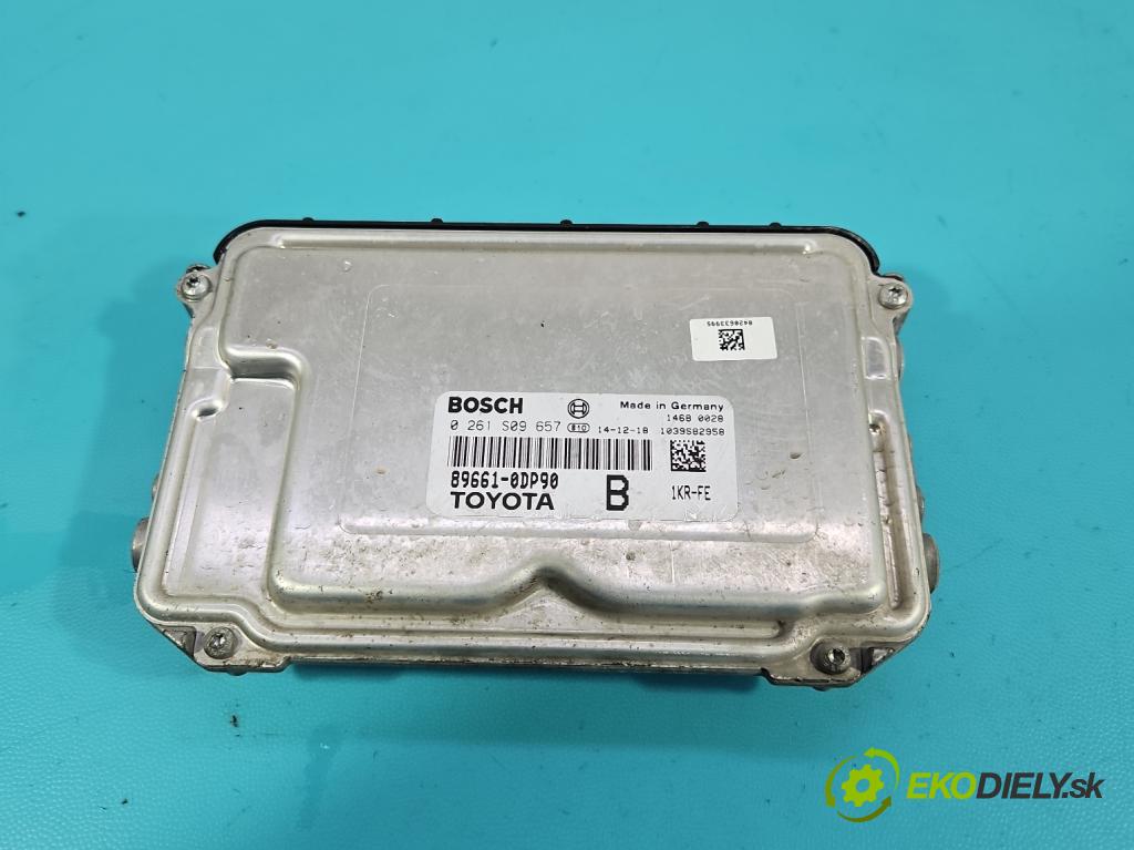 Toyota Yaris III 2011-2020 1.0 VVT-i: 69KM manual 51 kW 998 cm3 3- riadiaca jednotka motora 0261S09657