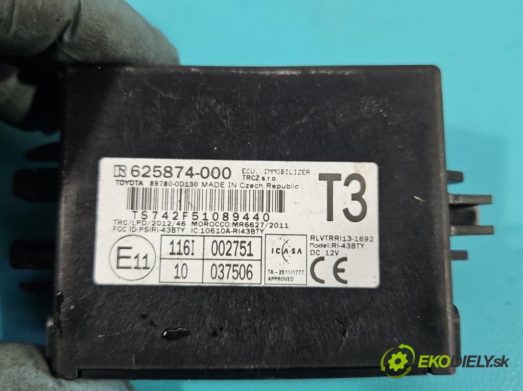 Toyota Yaris III 2011-2020 1.0 VVT-i: 69KM manual 51 kW 998 cm3 3- riadiaca jednotka motora 0261S09657