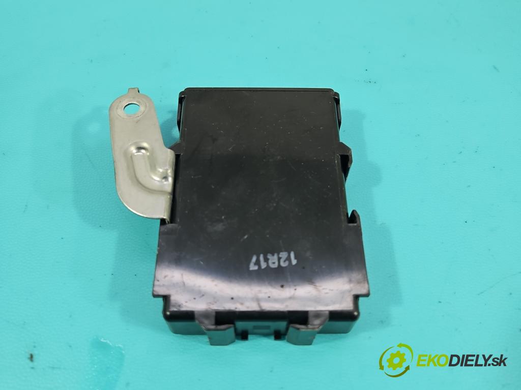 Toyota Yaris III 2011-2020 1.0 VVT-i: 69KM manual 51 kW 998 cm3 3- riadiaca jednotka motora 0261S09657