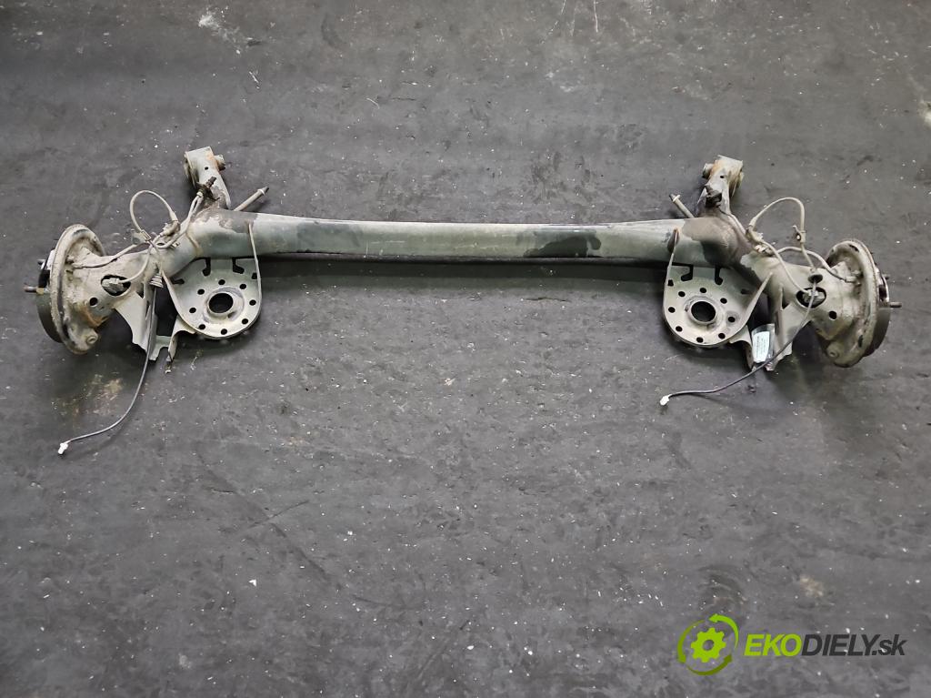 Toyota Yaris III 2011-2020 1.0 VVT-i 69KM manual 51 kW 998 cm3 3- zadní výztuha  (Výztuhy zadní)