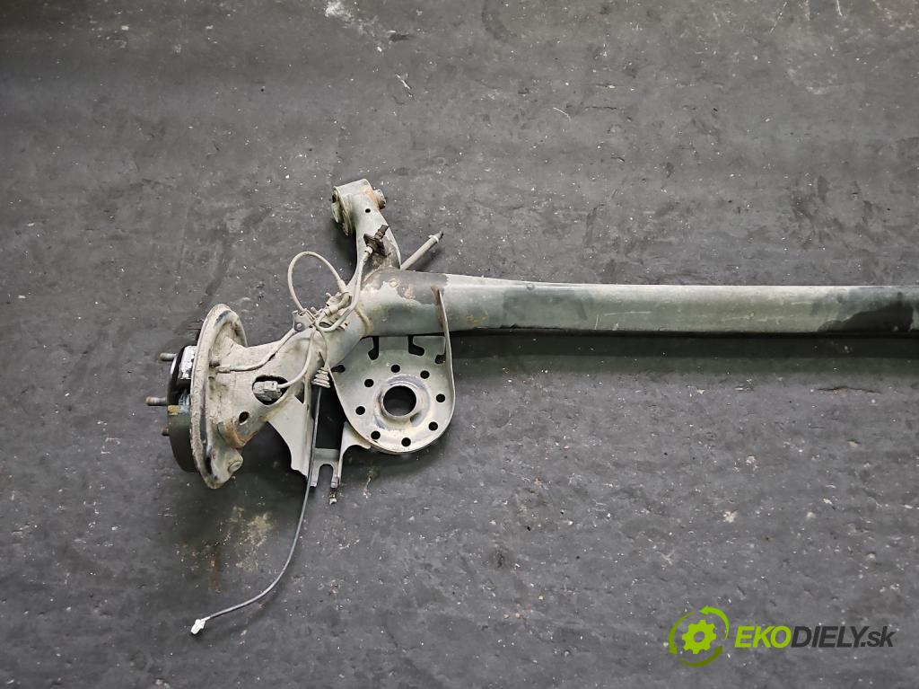 Toyota Yaris III 2011-2020 1.0 VVT-i 69KM manual 51 kW 998 cm3 3- zadní výztuha  (Výztuhy zadní)