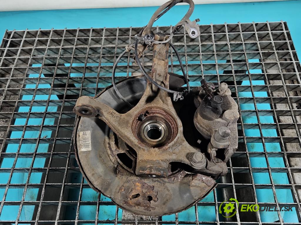 Toyota Yaris III 2011-2020 1.0 VVT-i: 69KM manual 51 kW 998 cm3 3- náboj ľavé  (Náboje)