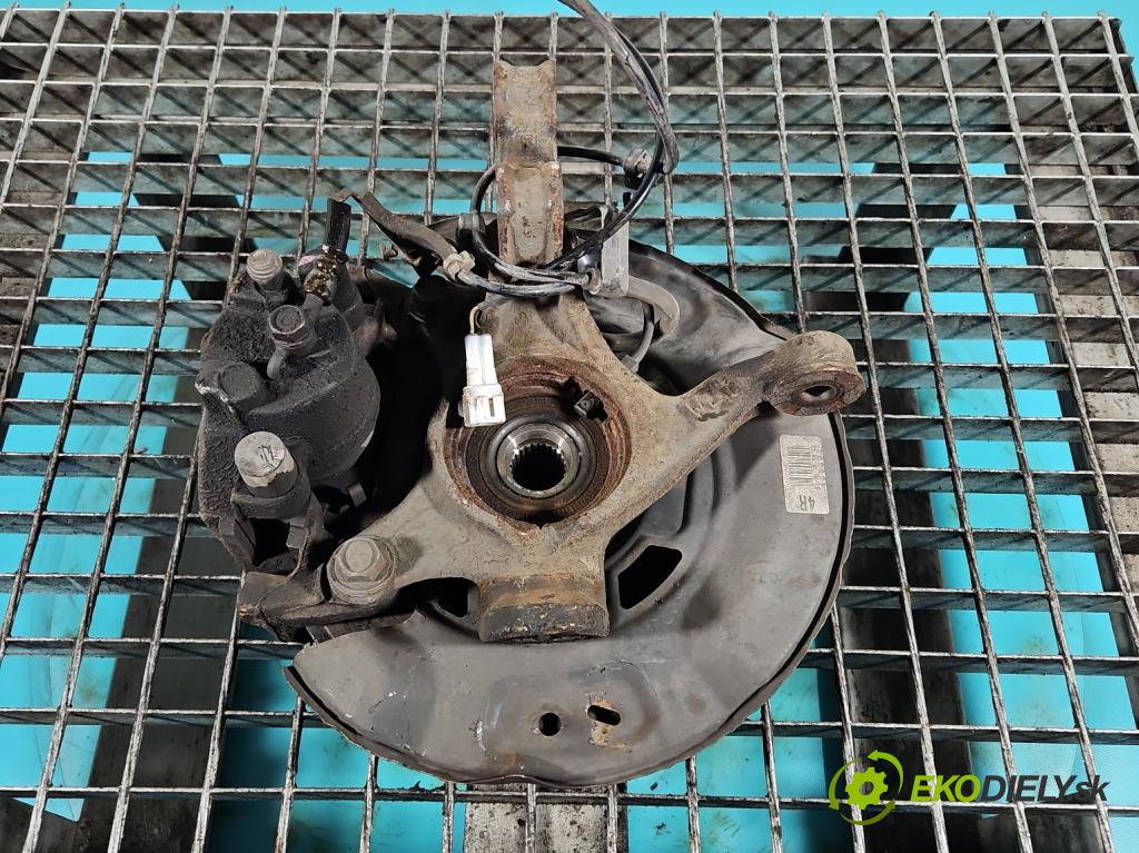 Toyota Yaris III 2011-2020 1.0 VVT-i: 69KM manual 51 kW 998 cm3 3- náboj pravé  (Náboje)