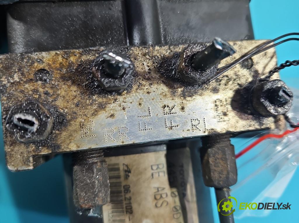 Toyota Yaris II 2005-2011 1.0 VVT-i: 69KM manual 51 kW 998 cm3 3- čerpadlo abs 44510-0D110 (Pumpy ABS)