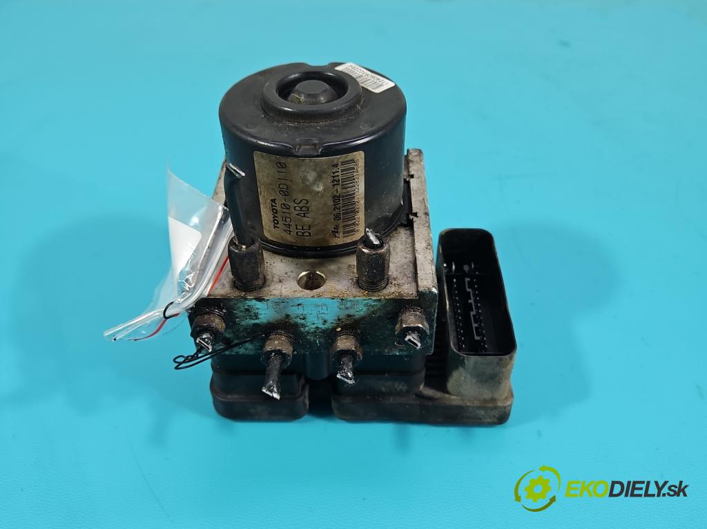 Toyota Yaris II 2005-2011 1.0 VVT-i: 69KM manual 51 kW 998 cm3 3- čerpadlo abs 44510-0D110 (Pumpy ABS)