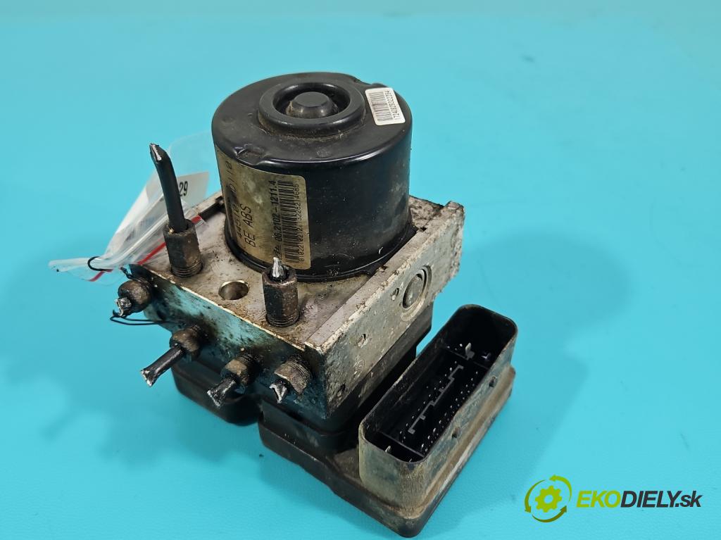 Toyota Yaris II 2005-2011 1.0 VVT-i: 69KM manual 51 kW 998 cm3 3- čerpadlo abs 44510-0D110 (Pumpy ABS)