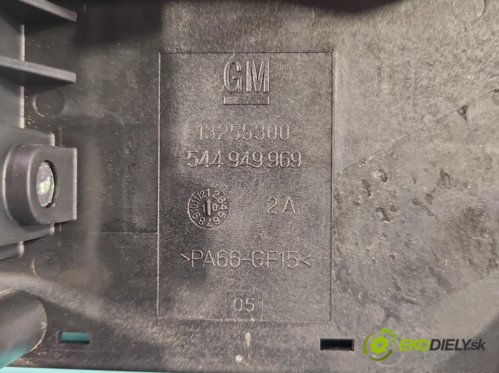 Opel Insignia A 2008-2017 2.0 T 220KM automatic 162 kW 1998 cm3 5- skříňka pojistková 13275877 (Pojistkové skříňky)