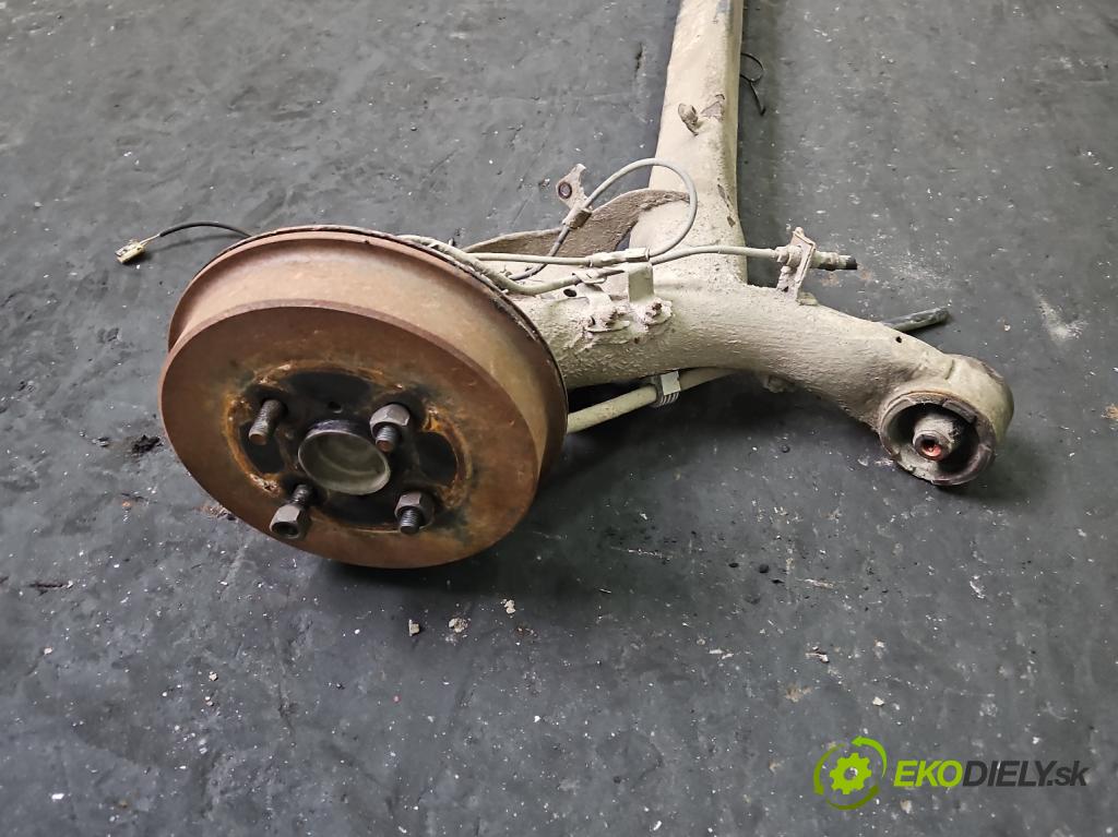 Toyota Yaris II 2005-2011 1.0 VVT-i 69KM manual 51 kW 998 cm3 3- zadní výztuha  (Výztuhy zadní)