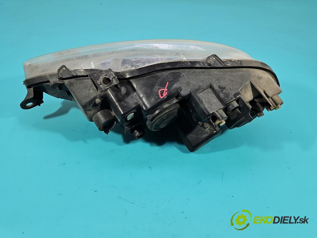 Alfa romeo 147 1.6 16V 105 HP manual 77 kW 1598 cm3 5- Reflektor: pravý  (Pravé)