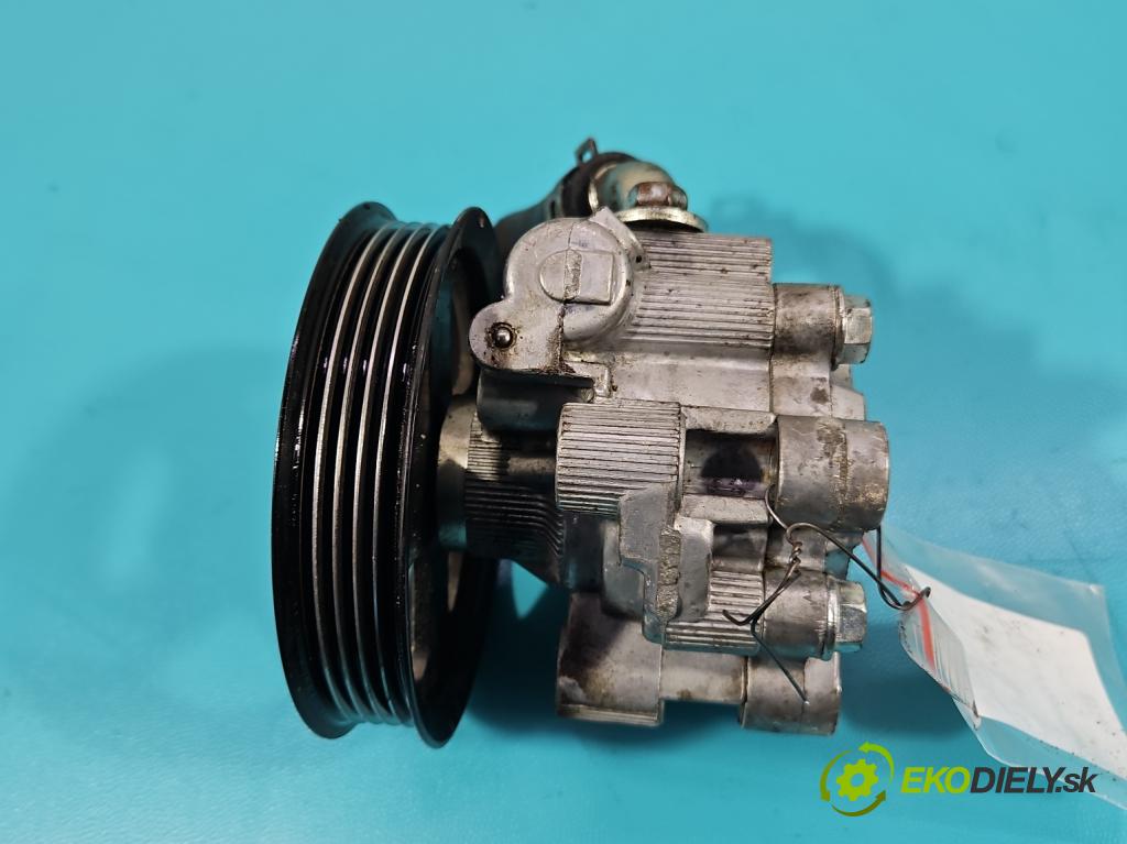 Toyota Avensis II T25 2003-2008 2.0 D4D 116 HP manual 85 kW 1995 cm3 4- čerpadlo posilovač  (Servočerpadlo, pumpa riadenia)