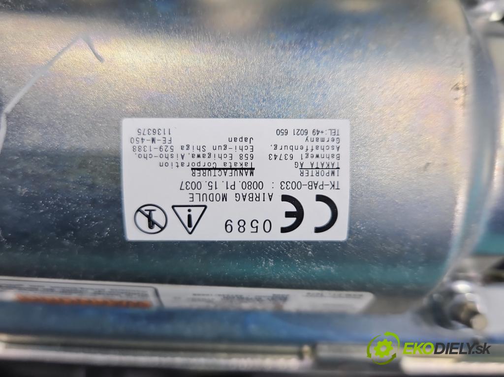 Honda Accord VIII 2008-2015 2.0 VTEC 156 HP manual 115 kW 1997 cm3 4- kokpit,pristrojová doska rozdeľovacia
