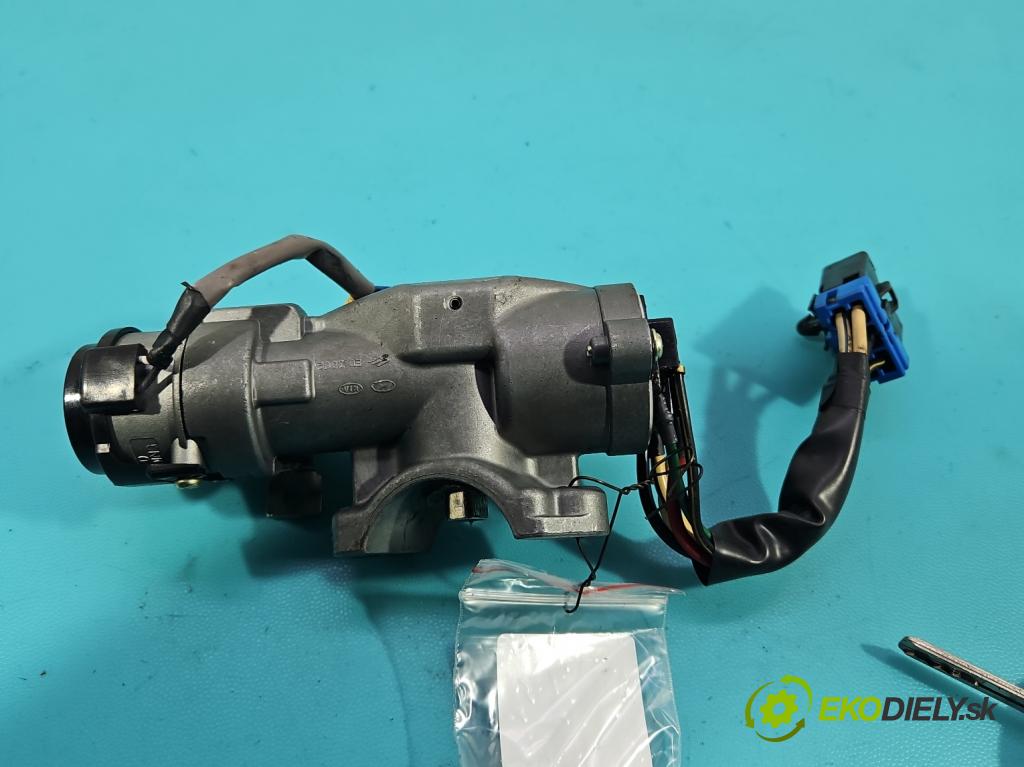 Kia Ceed I 2006-2012 1.4 16v 90 HP manual 66 kW 1396 cm3 5- Spínačka  (Spínacie skrinky a kľúče)