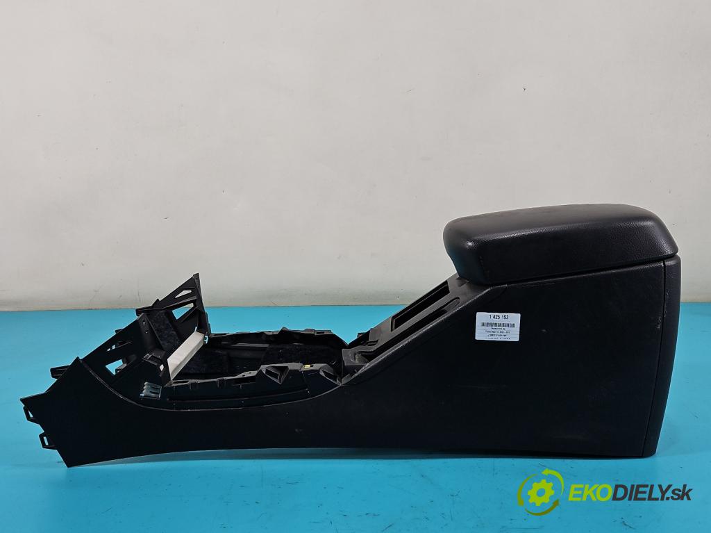 Toyota Rav4 III 2005-2012 2.2 D-CAT 177 HP manual 130 kW 2231 cm3 5- operadlo 58912-42020 (Lakťové opierky)