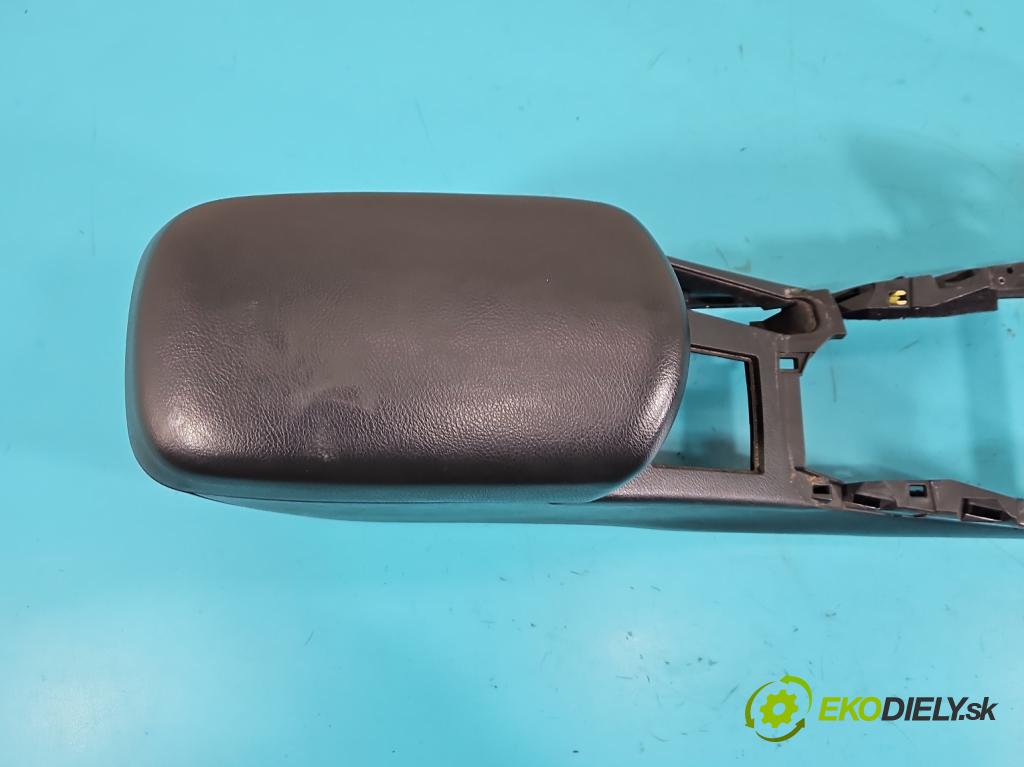 Toyota Rav4 III 2005-2012 2.2 D-CAT 177 HP manual 130 kW 2231 cm3 5- operadlo 58912-42020 (Lakťové opierky)