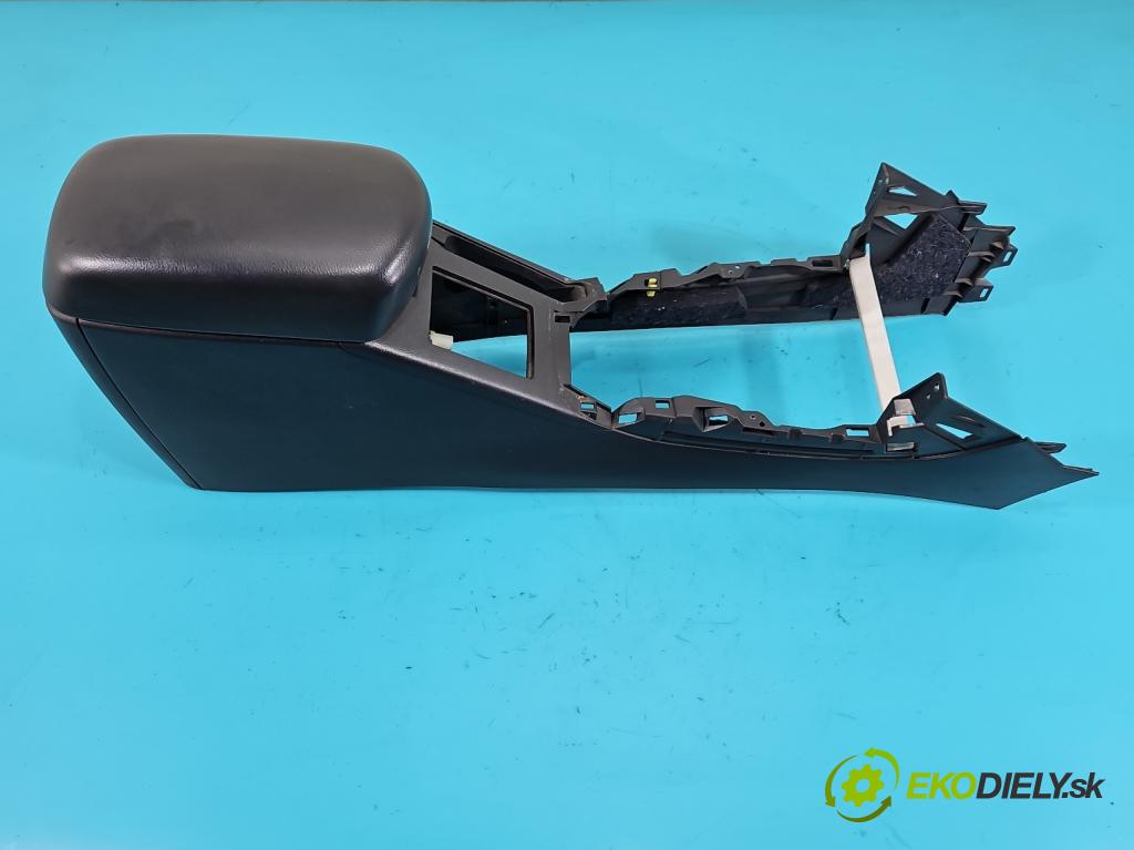 Toyota Rav4 III 2005-2012 2.2 D-CAT 177 HP manual 130 kW 2231 cm3 5- operadlo 58912-42020 (Lakťové opierky)