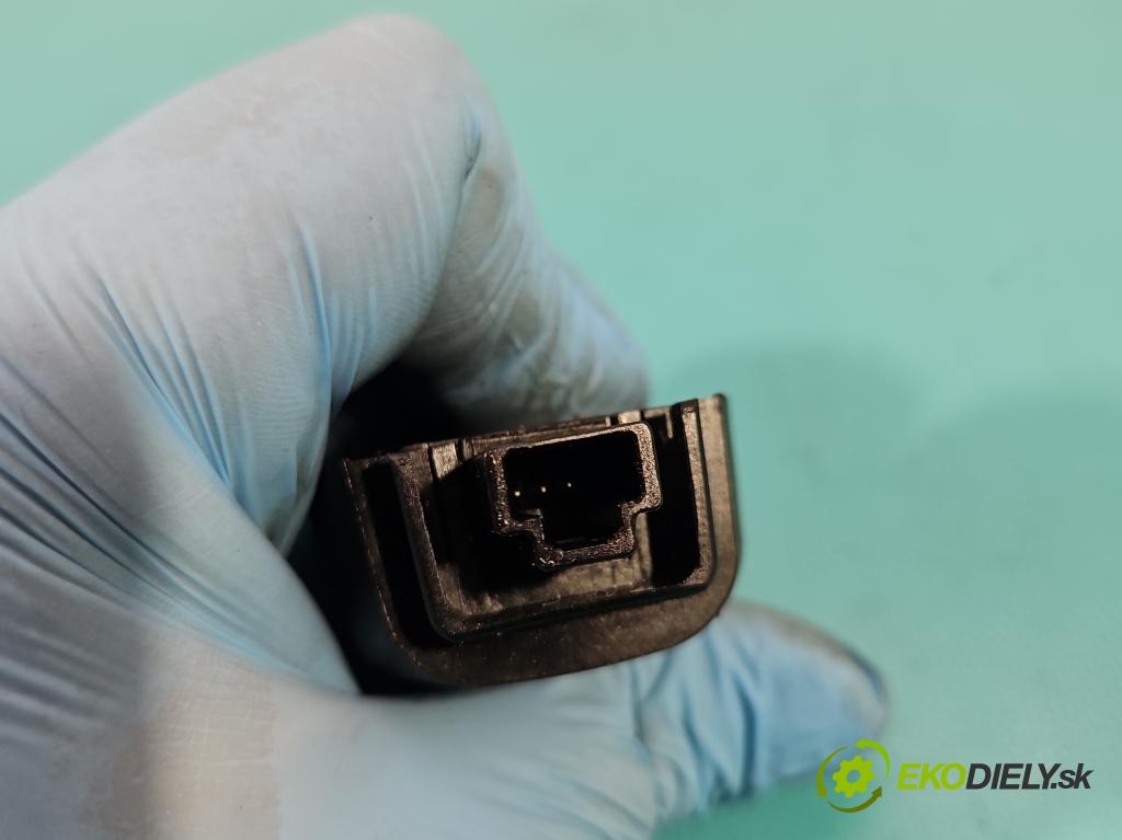 Toyota Rav4 III 2005-2012 2.2 D-CAT 177 HP manual 130 kW 2231 cm3 5- snímač déšť: 89941-42010 (Snímače dažďa)