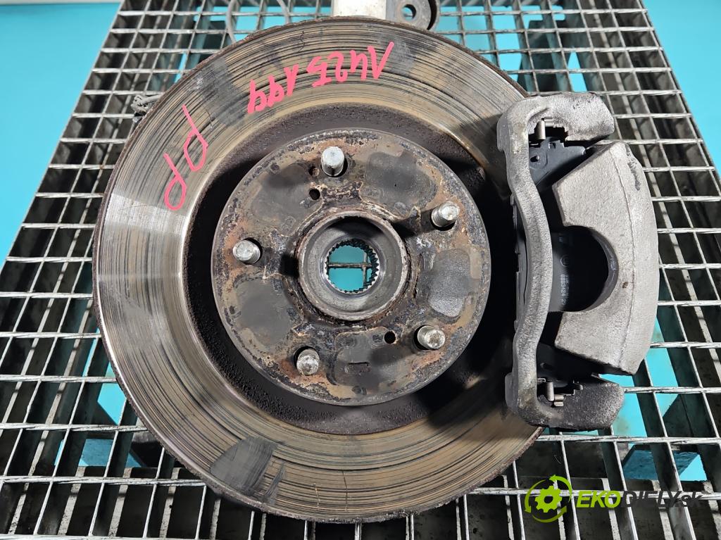 Toyota Rav4 III 2005-2012 2.2 D-CAT 177 HP manual 130 kW 2231 cm3 5- náboj pravé  (Náboje)