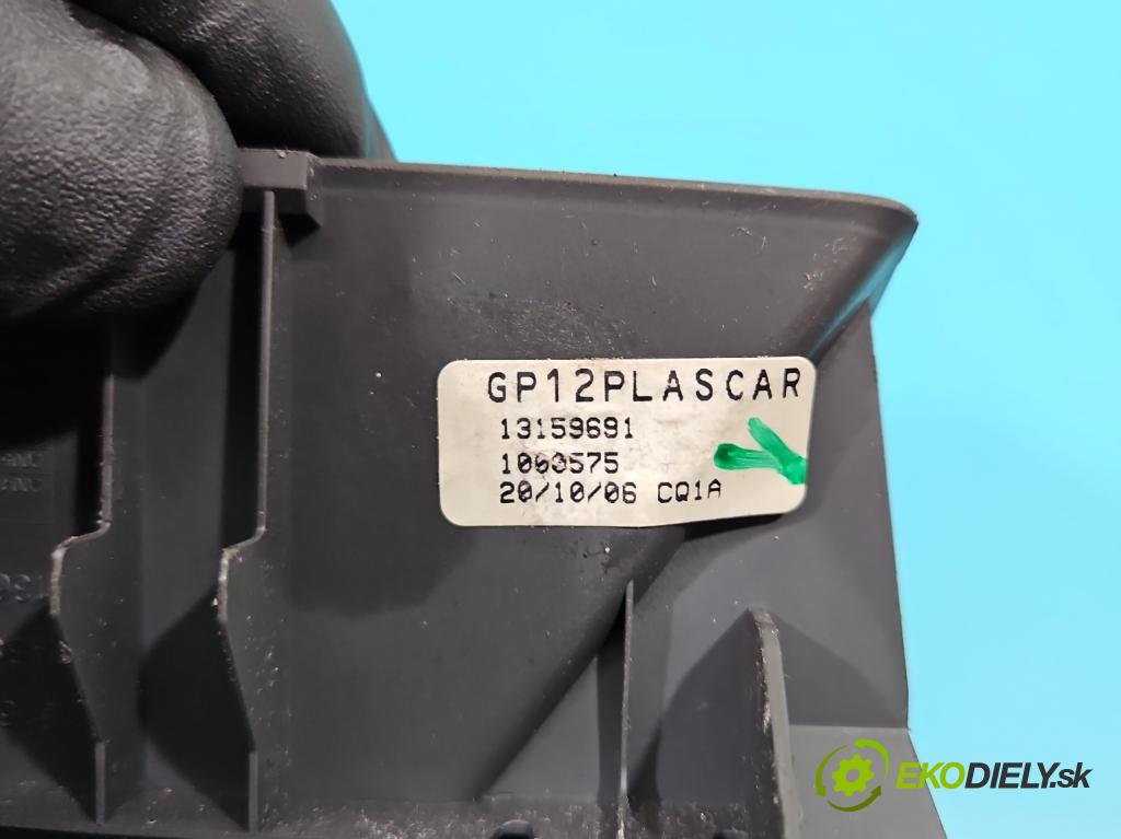 Opel Zafira B 2005-2014 1.9 cdti 120 HP manual 88 kW 1910 cm3 5- Zobrazit: 13238548 (Prístrojové dosky, displeje)