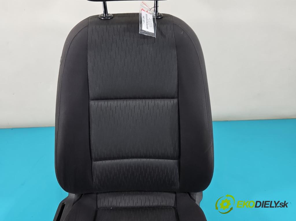 Audi A4 B7 2004-2008 2.0 TDi 170 HP manual 125 kW 1968 cm3 5- Sedačka pravý  (Sedačka, sedadlo)