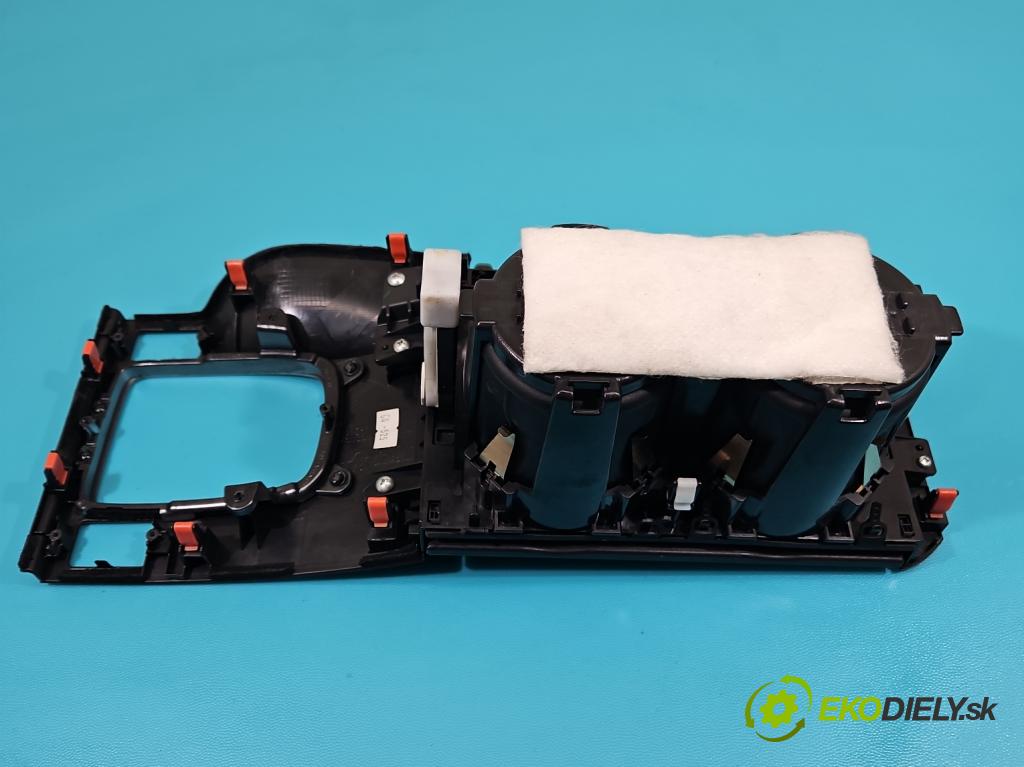 Honda Accord VIII 2008-2015 2.0 VTEC 156 HP manual 115 kW 1997 cm3 4- Rukojeť: na nápoje: 77295-TL0-G2 (Úchyt, držiak na nápoje)
