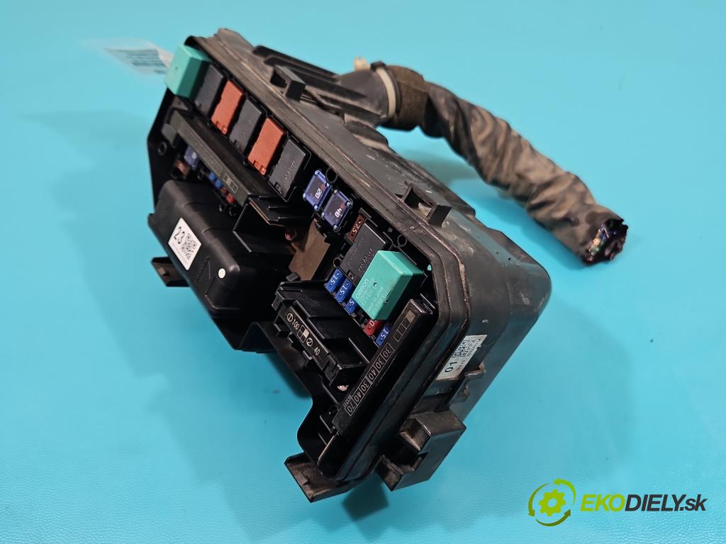 Honda Accord VIII 2008-2015 2.0 VTEC 156 hp manual 115 kW 1997 cm3 4- skříňka pojistková  (Pojistkové skříňky)