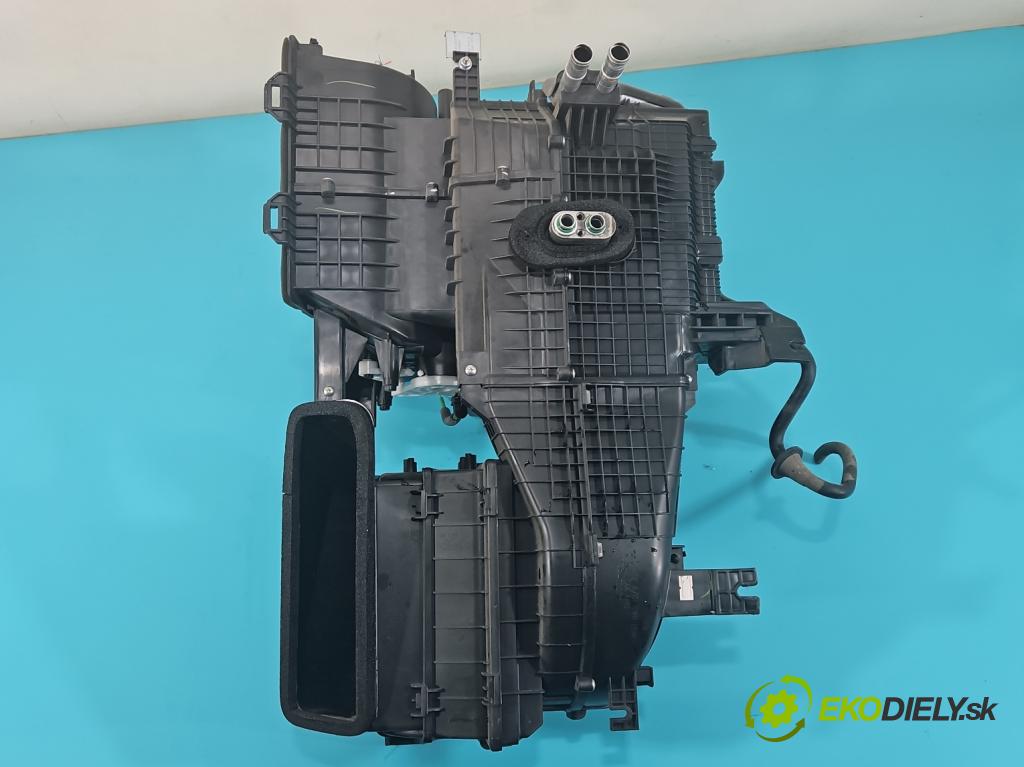 Hyundai i20 II 2014 -2020 1.2 16V (G4LA) 84KM manual 61,8 kW 1248 cm3 5- radiator  (Radiátor kúrenia)