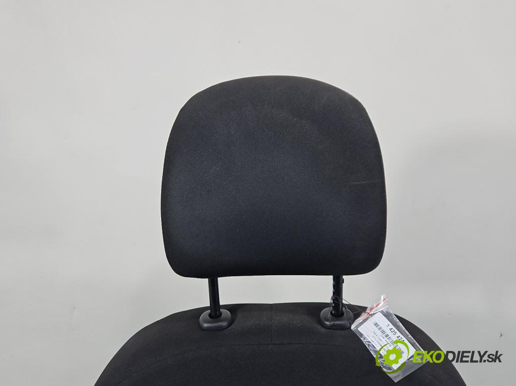 Dacia Logan II 2012-2020 1.0 SCe: 73 HP manual 54 kW 999 cm3 4- Sedačka ľavý  (Sedačka, sedadlo)