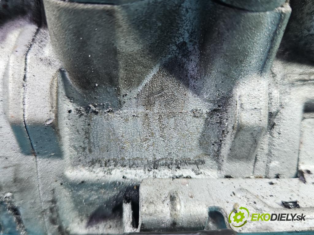 Jaguar XF I X250 2007-2015 2.7 TD V6 207 HP automatic 152 kW 2720 cm3 4- Kompresor: klimatizácie  (Kompresory klimatizácie)