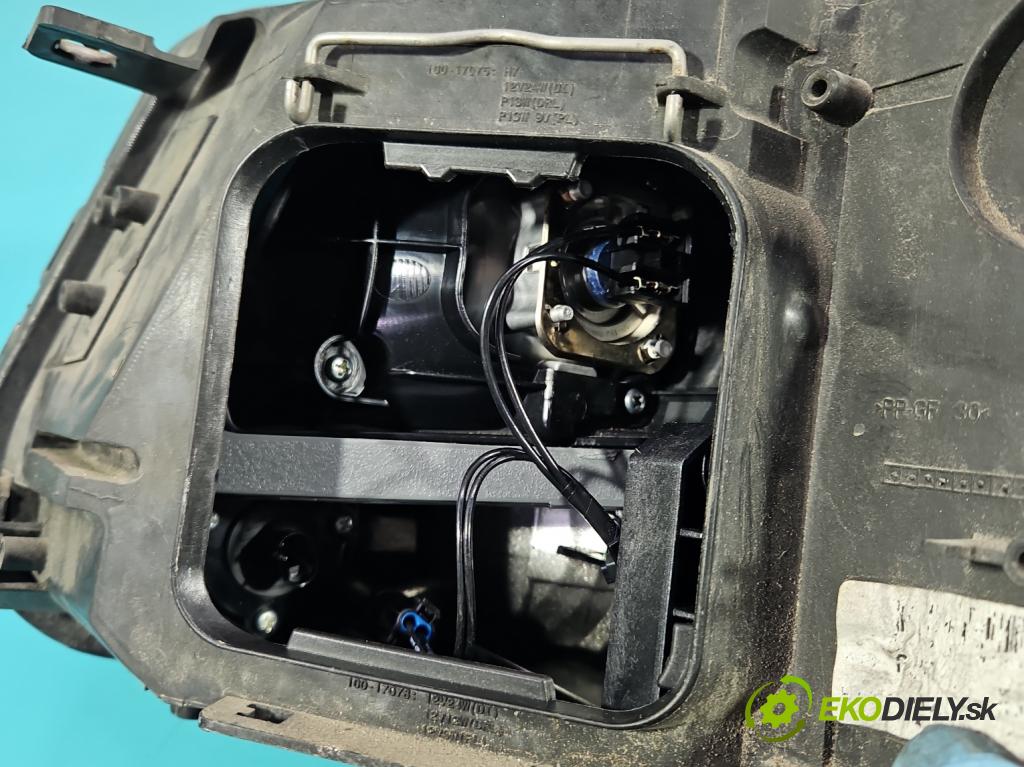 Audi Q5 2008-2016 2.0 TDi 170 HP automatic 125 kW 1968 cm3 5- Reflektor: pravý  (Pravé)