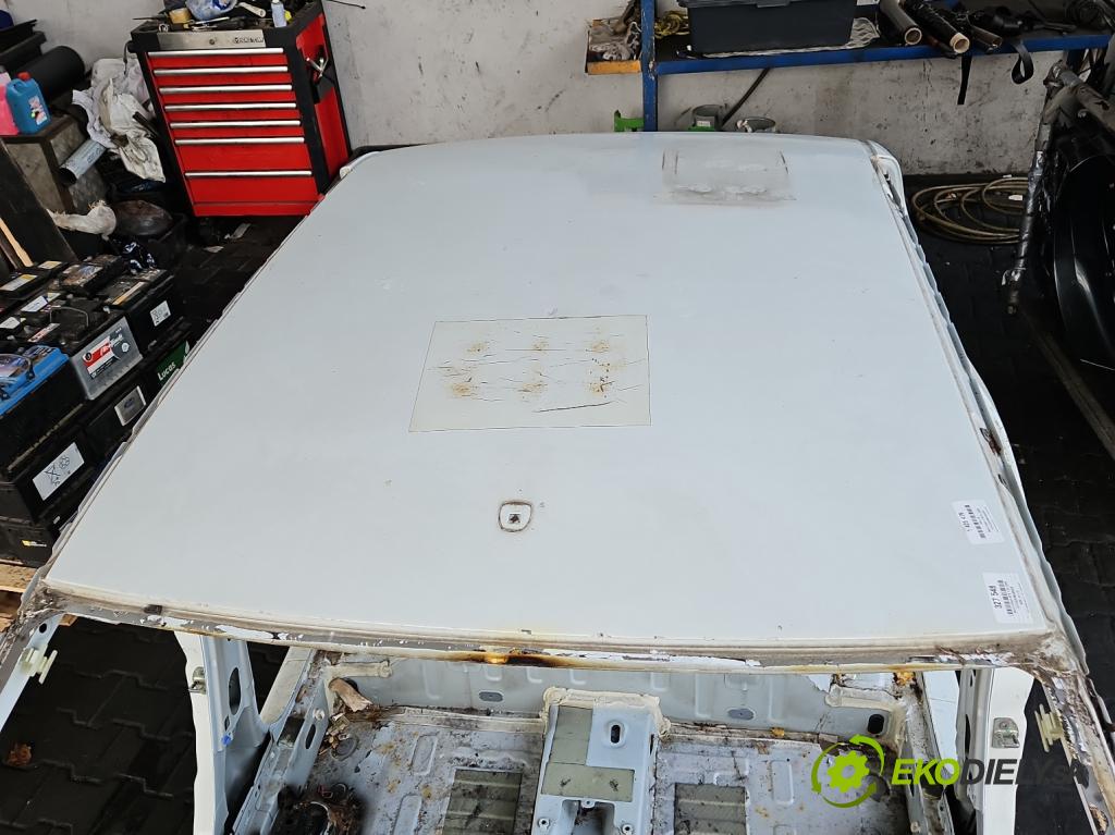 Dacia Logan II 2012-2020 1.0 SCe 73 hp manual 54 kW 999 cm3 4- Strecha: 