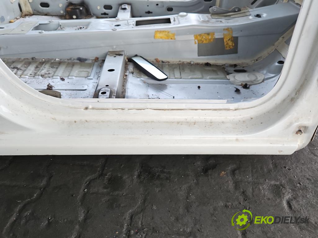 Dacia Logan II 2012-2020 1.0 SCe 73 hp manual 54 kW 999 cm3 4- práh pravý  (Ostatní)