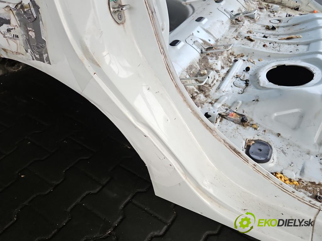 Dacia Logan II 2012-2020 1.0 SCe 73 hp manual 54 kW 999 cm3 4- práh pravý  (Ostatní)