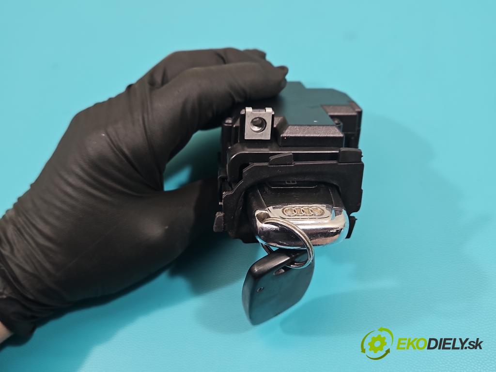 Audi Q5 2008-2016 2.0 TDi 170 HP automatic 125 kW 1968 cm3 5- Spínačka 8K0909131C (Spínacie skrinky a kľúče)