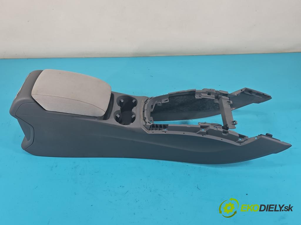 Audi Q5 2008-2016 2.0 TDi 170 HP automatic 125 kW 1968 cm3 5- operadlo 8R0863242 (Lakťové opierky)