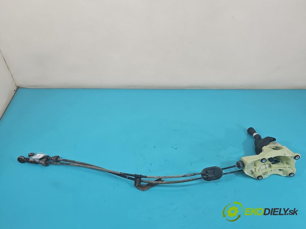 Honda Accord VIII 2008-2015 2.0 VTEC 156 HP manual 115 kW 1997 cm3 4- Páka: Změny: stupeň,rýchlosť  (Rýchlostná páka (kulisa))