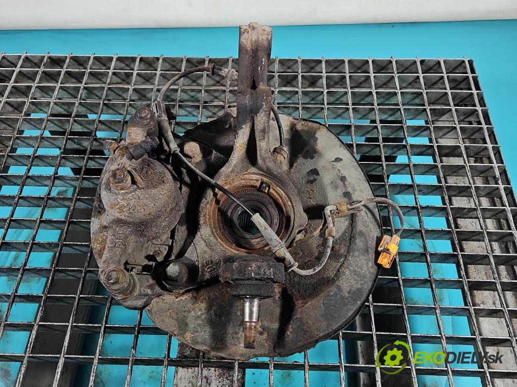 Honda CR-V II 2001-2006 2.0 16v 150 HP manual 110 kW 1998 cm3 5- náboj ľavé  (Náboje)