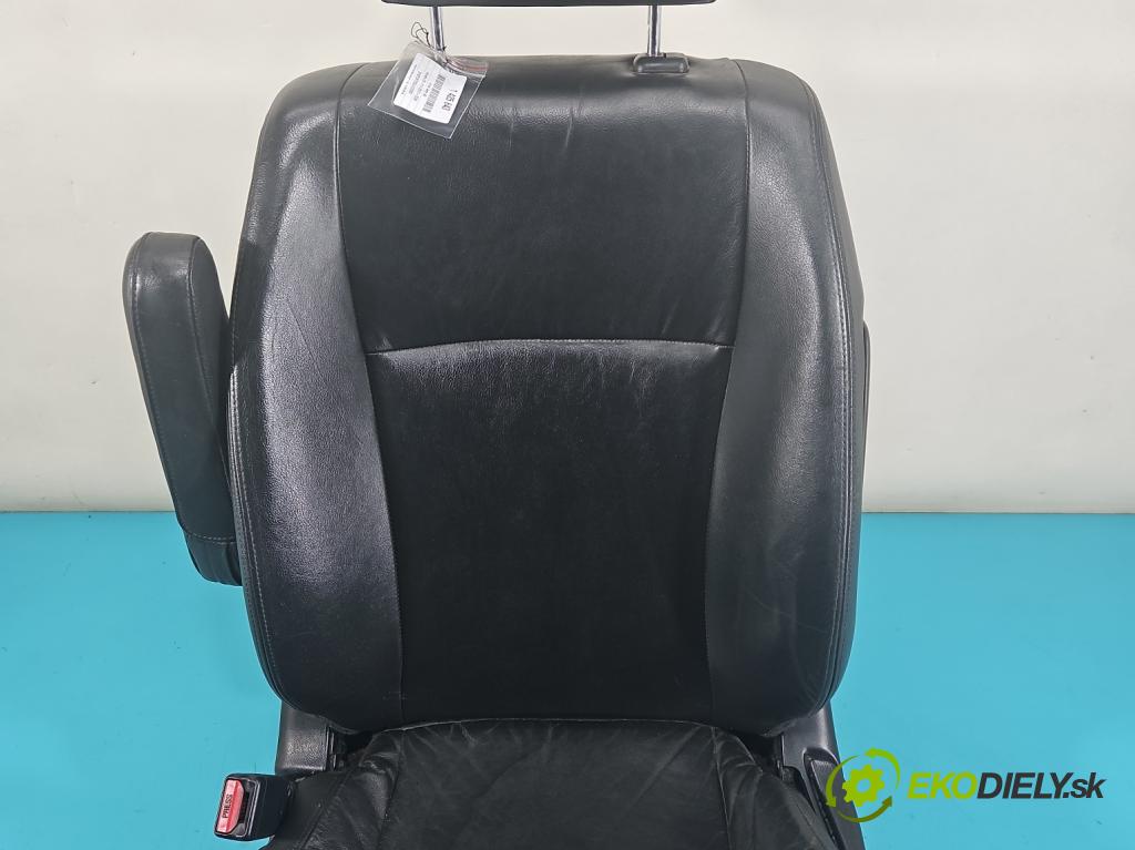 Honda CR-V II 2001-2006 2.0 16v 150 HP manual 110 kW 1998 cm3 5- Sedačka ľavý  (Sedačka, sedadlo)