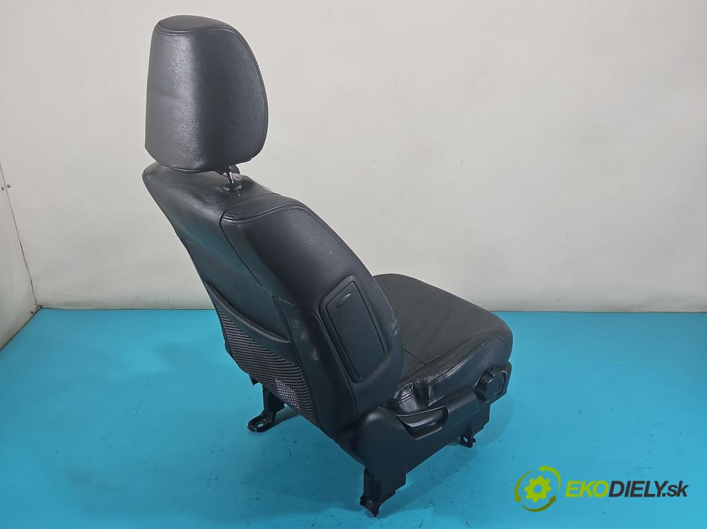 Honda CR-V II 2001-2006 2.0 16v 150 HP manual 110 kW 1998 cm3 5- Sedačka pravý  (Sedačka, sedadlo)