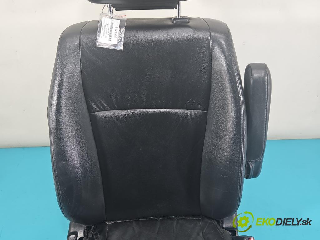 Honda CR-V II 2001-2006 2.0 16v 150 HP manual 110 kW 1998 cm3 5- Sedačka pravý  (Sedačka, sedadlo)