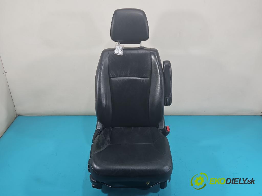 Honda CR-V II 2001-2006 2.0 16v 150 HP manual 110 kW 1998 cm3 5- Sedačka pravý  (Sedačka, sedadlo)