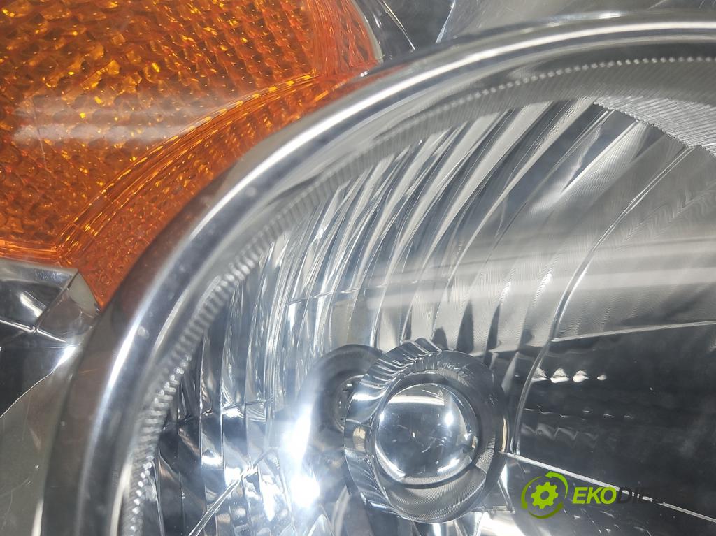 Honda CR-V II 2001-2006 2.0 16v 150 HP manual 110 kW 1998 cm3 5- Reflektor: pravý 33100-SCA-G010-M1 (Pravé)