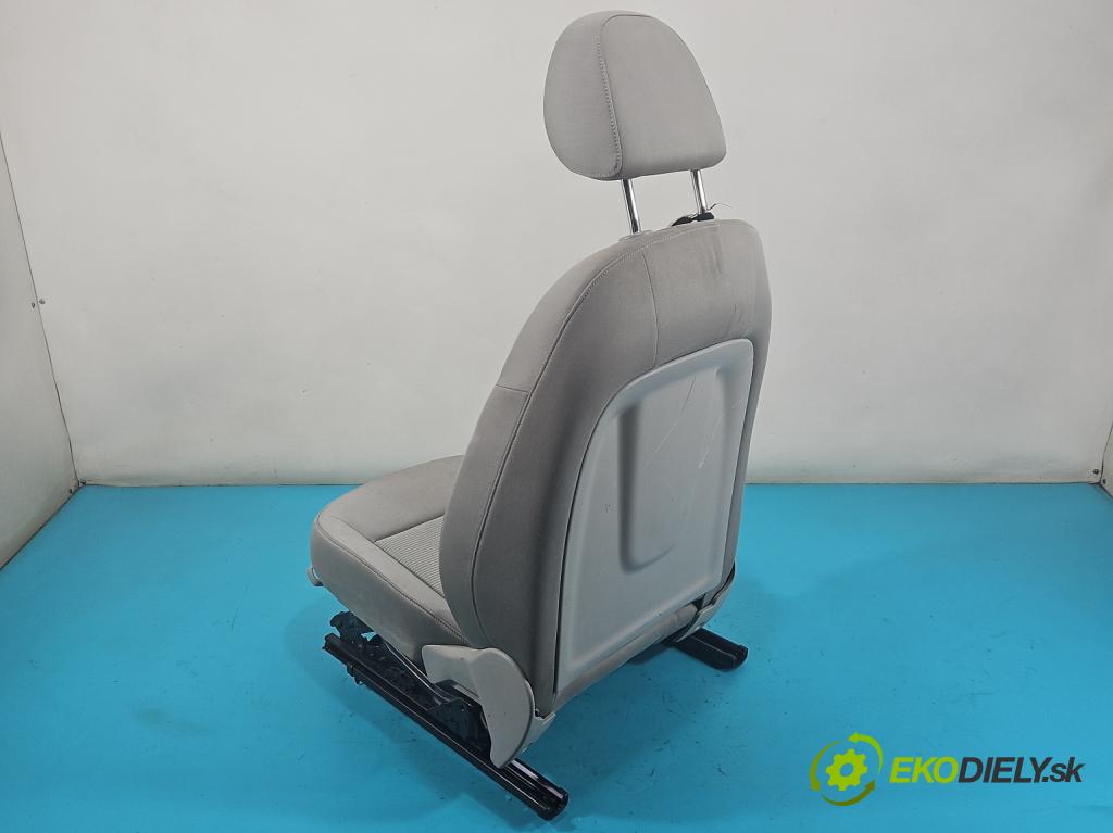 Audi Q5 2008-2016 2.0 TDi 170 HP automatic 125 kW 1968 cm3 5- Sedačka pravý  (Sedačka, sedadlo)