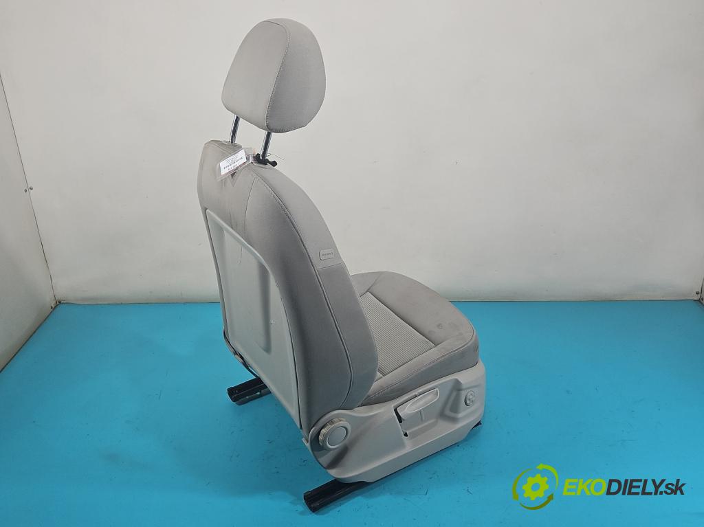 Audi Q5 2008-2016 2.0 TDi 170 HP automatic 125 kW 1968 cm3 5- Sedačka pravý  (Sedačka, sedadlo)