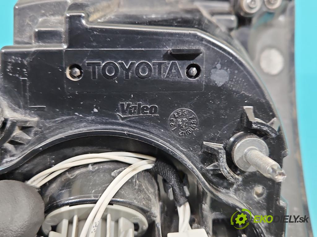 Toyota Avensis III T27 2009-2018 2.0 D4-D: 143 HP manual 105 kW 1995 cm3 5- svetlo / reflektor zadné ľavé  (Kľučka dverí ostatné)