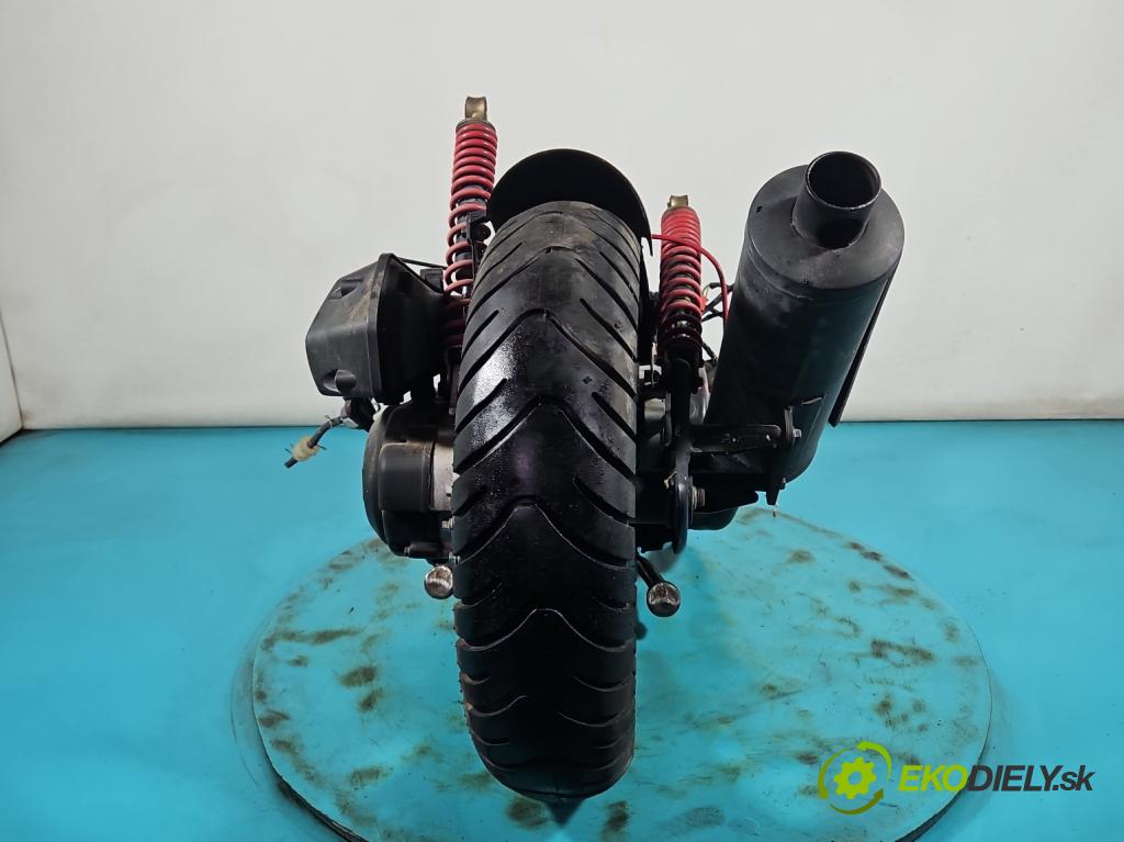 Motorower Baotian bt49qt 0.0b: 4KM manual 2.6 kW 49.6 cm3 2- motor benzín