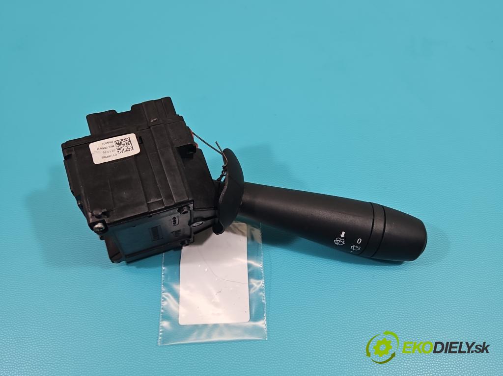 Dacia Logan II 2012-2020 1.0 SCe: 73 HP manual 54 kW 999 cm3 4- prepínač stieračov E1109569 (Prepínacie páčky pod volantom)