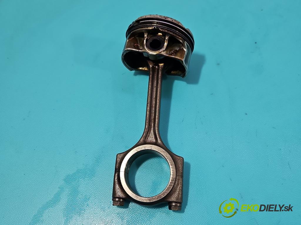 Dacia Logan II 2012-2020 1.0 SCe: 73 HP manual 54 kW 999 cm3 4- piest  (Piest)