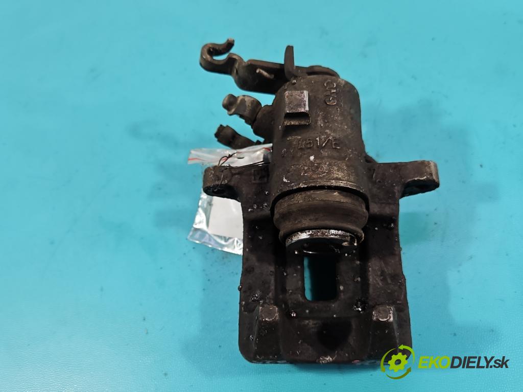 Seat Leon II 2005-2012 1.6 8V 102 hp manual 75 kW 1595 cm3 5- brzdič zadní levý  (Klika dveří ostatní)