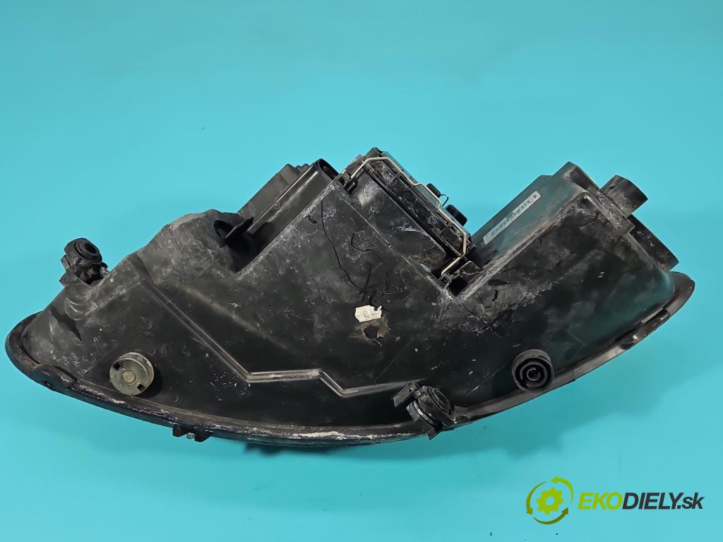 Seat Leon II 2005-2012 1.6 8V 102 HP manual 75 kW 1595 cm3 5- Reflektor: pravý 5P1941006D (Pravé)