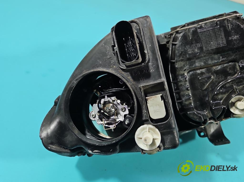 Seat Leon II 2005-2012 1.6 8V 102 HP manual 75 kW 1595 cm3 5- Reflektor: pravý 5P1941006D (Pravé)